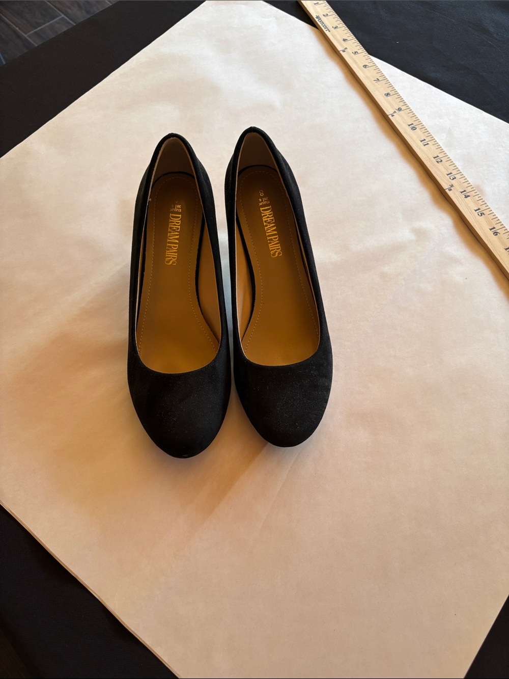 Dream Pairs Black Suede Round-Toe Pumps